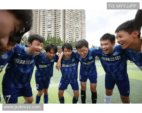 梦中与足球明星同场竞技感受热血激战与友情的完美融合